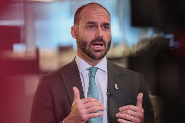 Cancelan el pasaporte diplomático a Eduardo Bolsonaro tras su escape a Estados Unidos